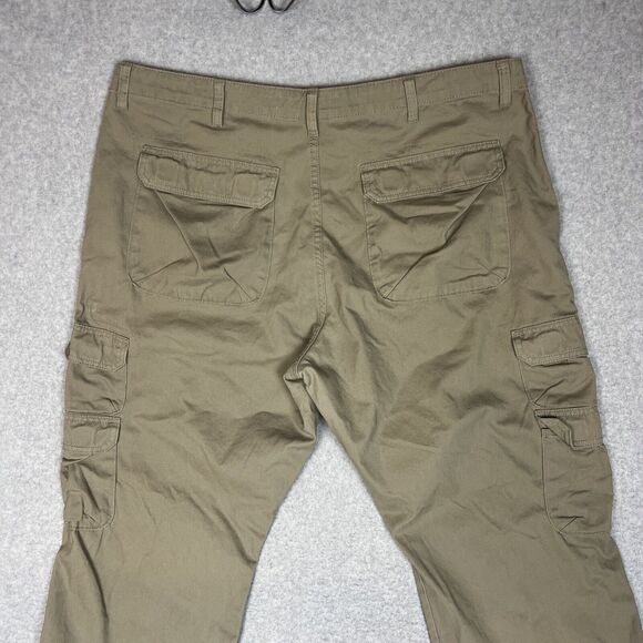 Wrangler Authentics Men's 42X32 Cargo Pant Regular Fit Straight Leg Cotton Beige - Picture 4 of 10
